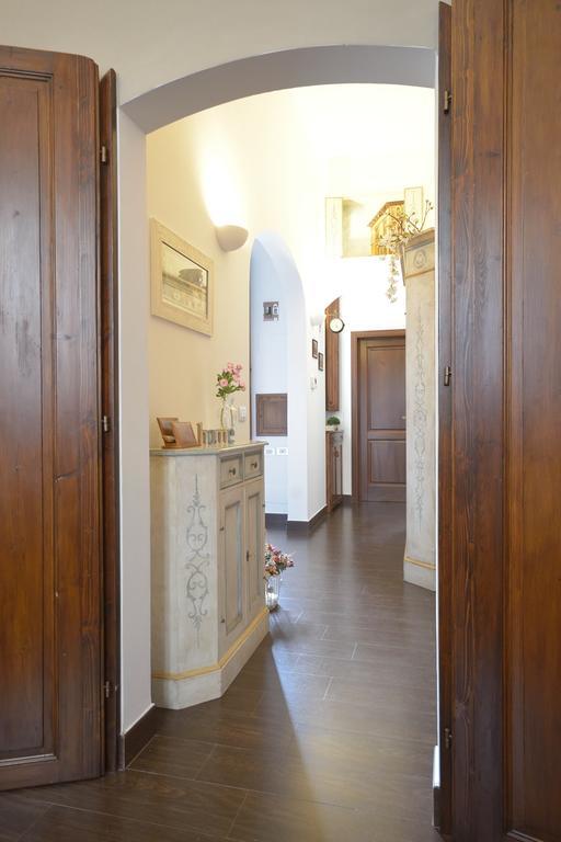 Dreaming Tuscany In Apartment