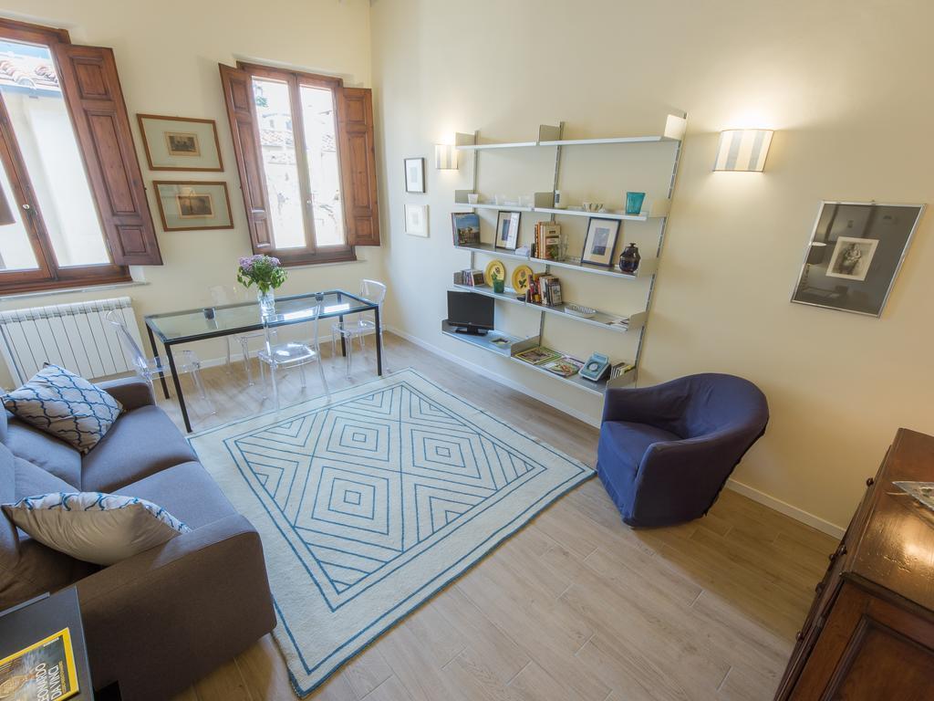 - Mona Lisa Charme Apartment