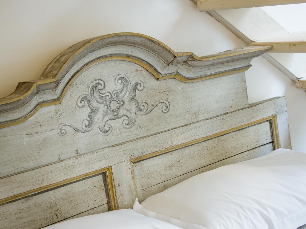 Navy Blue Sant'ambrogio Apartment *
