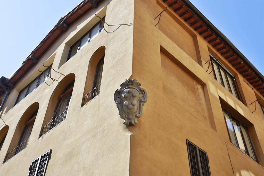 Apartment Conce Medici Palace