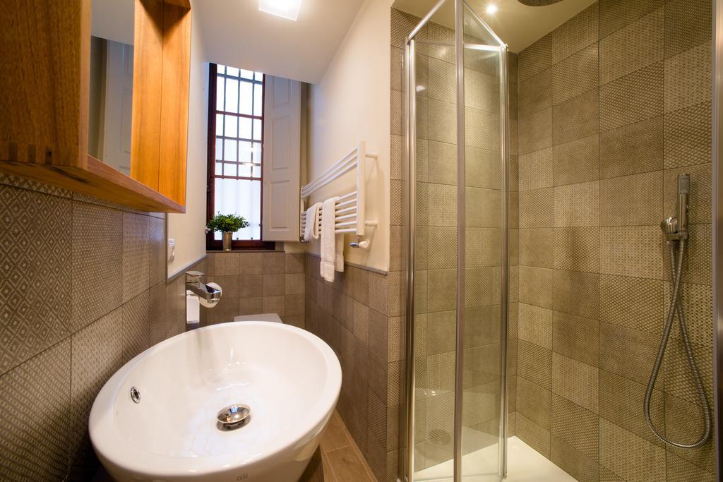 Mdr Numbersix Apartment