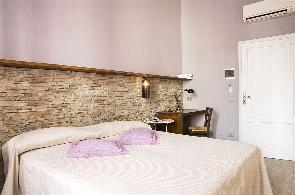 B&B Leopoldo Bed & Breakfast