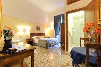 Residenza Maglioni Al Battistero Florence