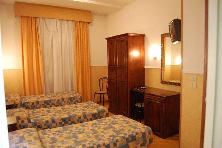 Hotel Ascot