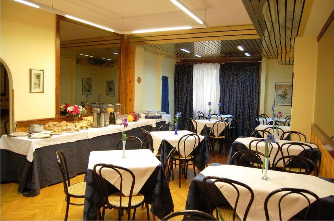Ascot Hotel 3*
