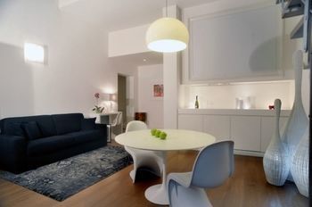 Firenze Apartments 2*