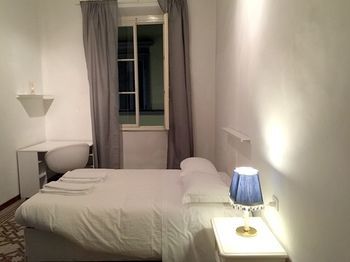 Prestige House Arno River