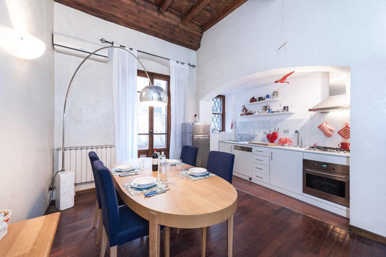 Tornabuoni Apartment *