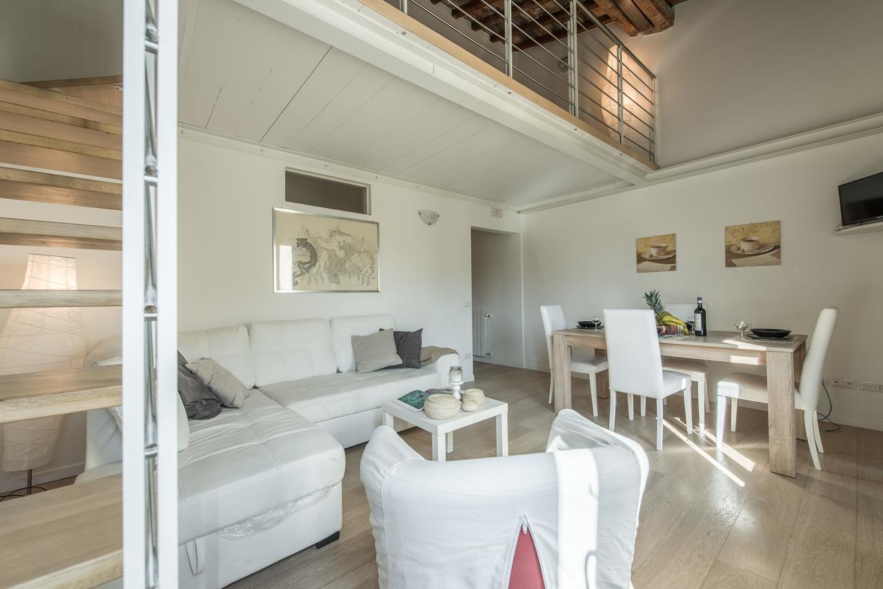 San Frediano Moderno Apartment