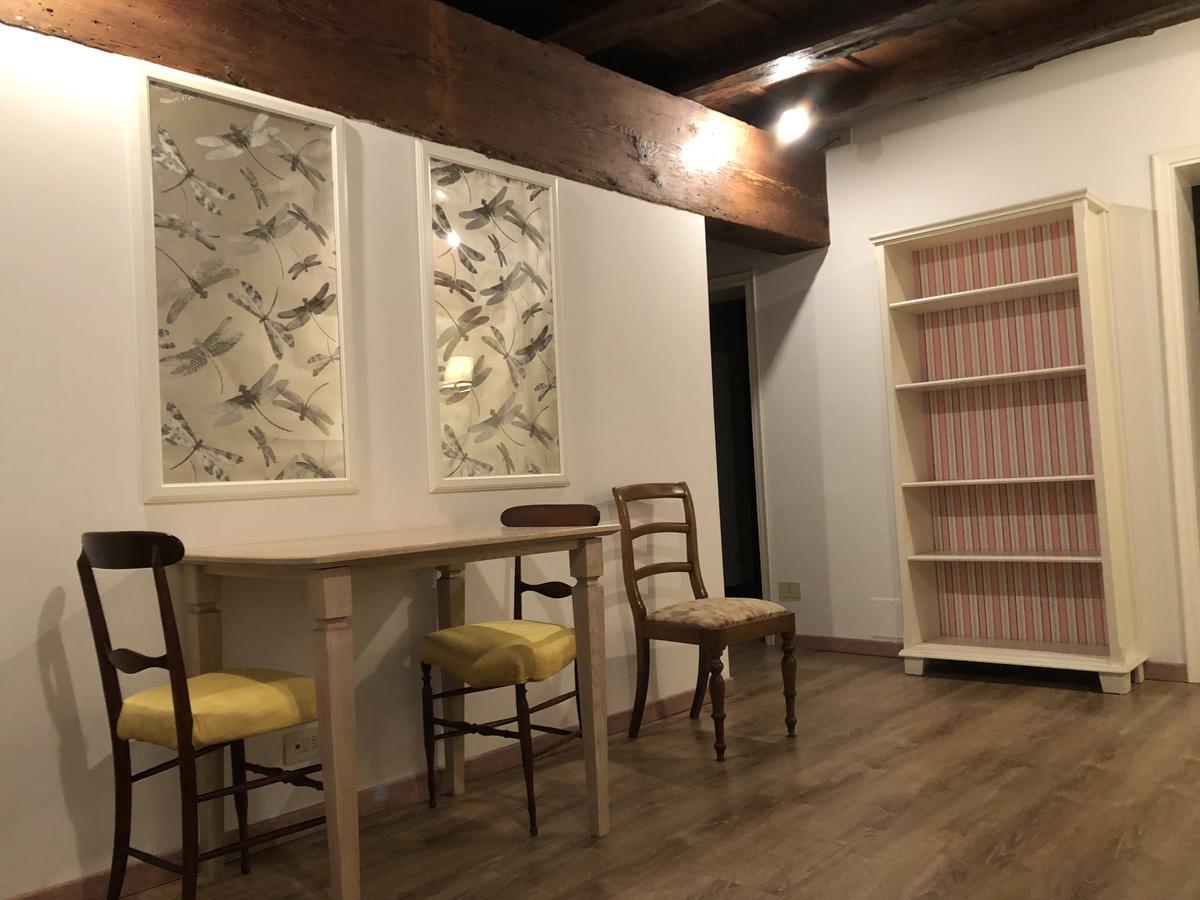 Luxury Ponte Vecchio Apartment Florence