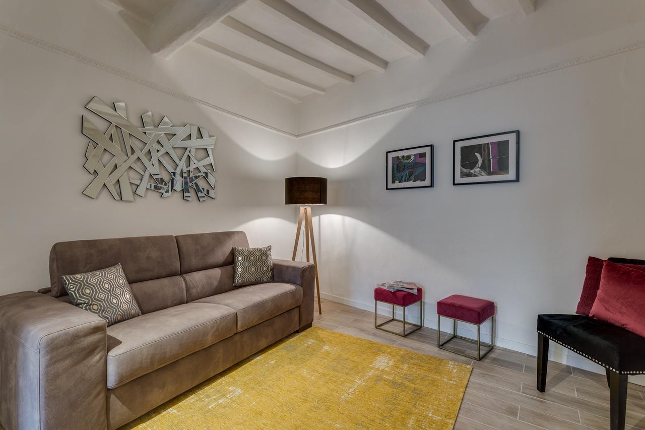 - Chiara Stylish * Florence