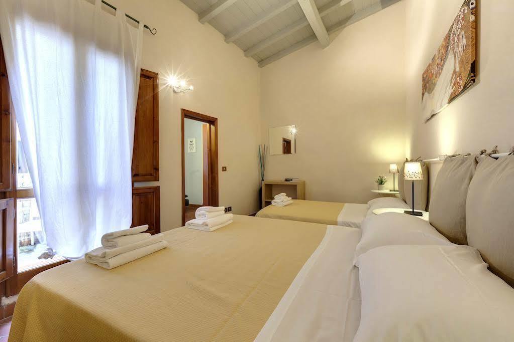 Hotel Think
