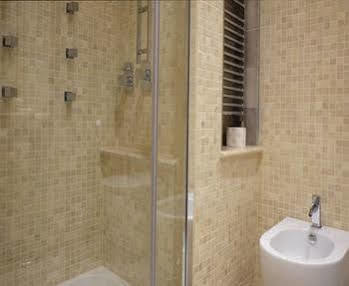 Cristina Hotel *