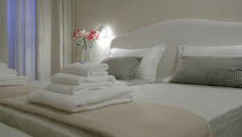 Cristina Hotel *