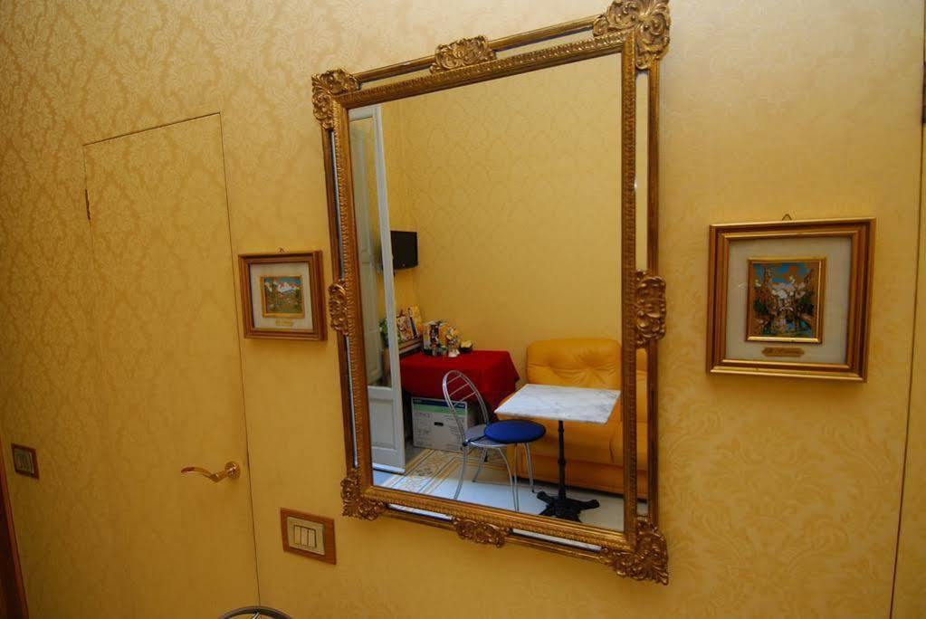 Couette-café Cavour10 2*