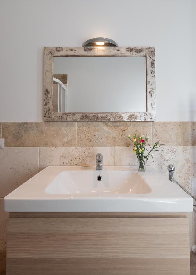 Roommo Borgo Apartment Florence