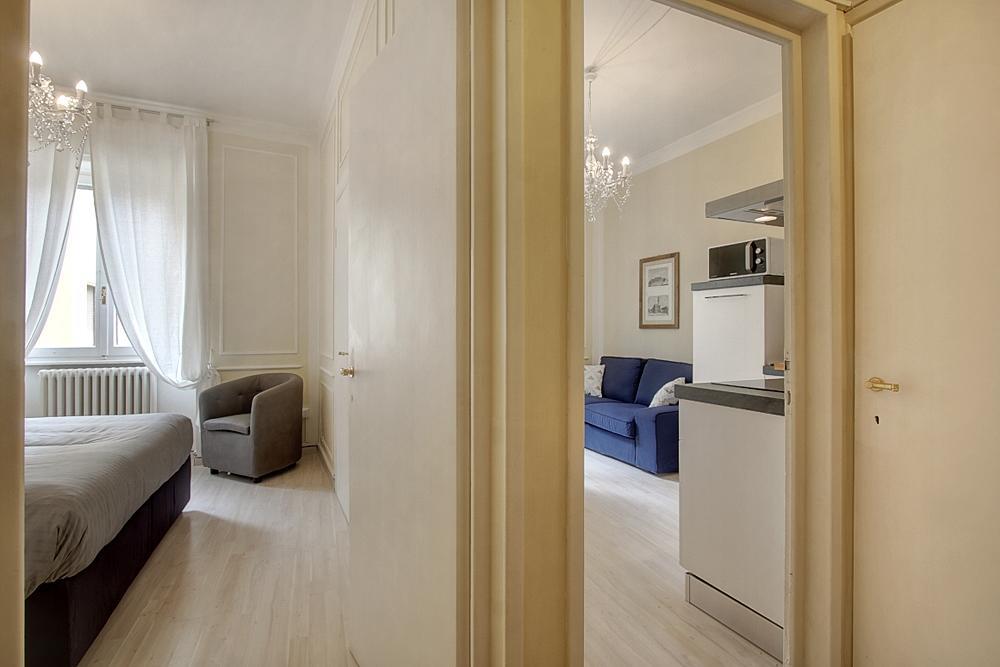 Santi Apostoli Elegant Apartment Florence