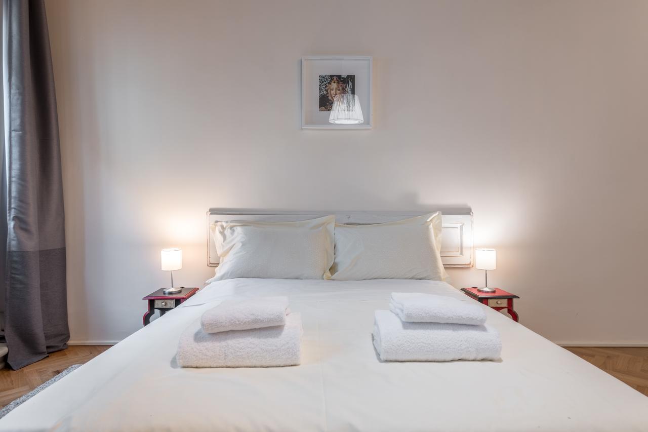 Romantic Novella By Mmega Appartement *
