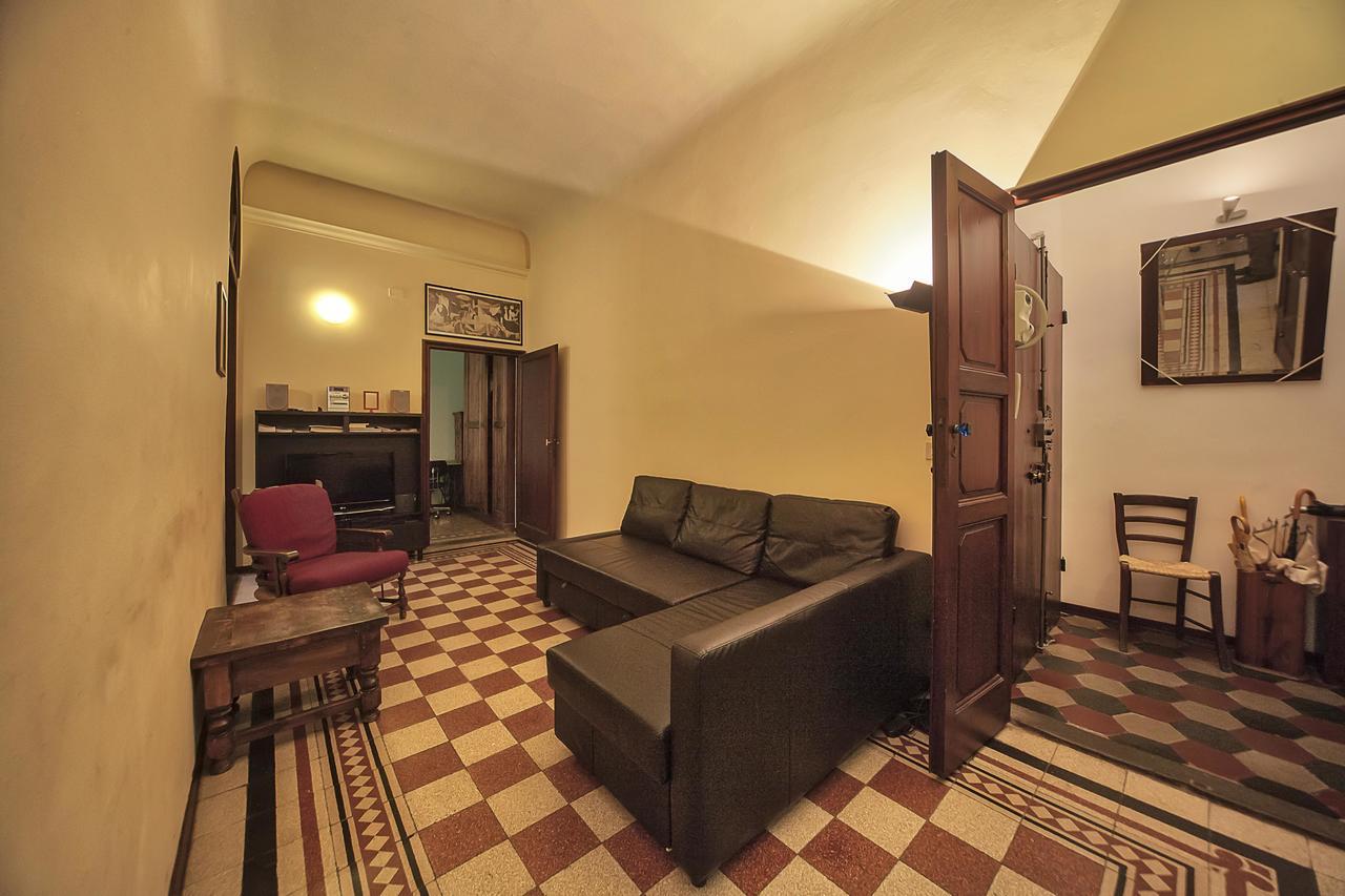 A Due Passi Dal Duomo Apartment *