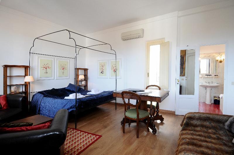 Hemeras Boutique House - Lungarno Vespucci Florence