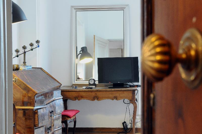 Apartment Hemeras Boutique House - Lungarno Vespucci Florence