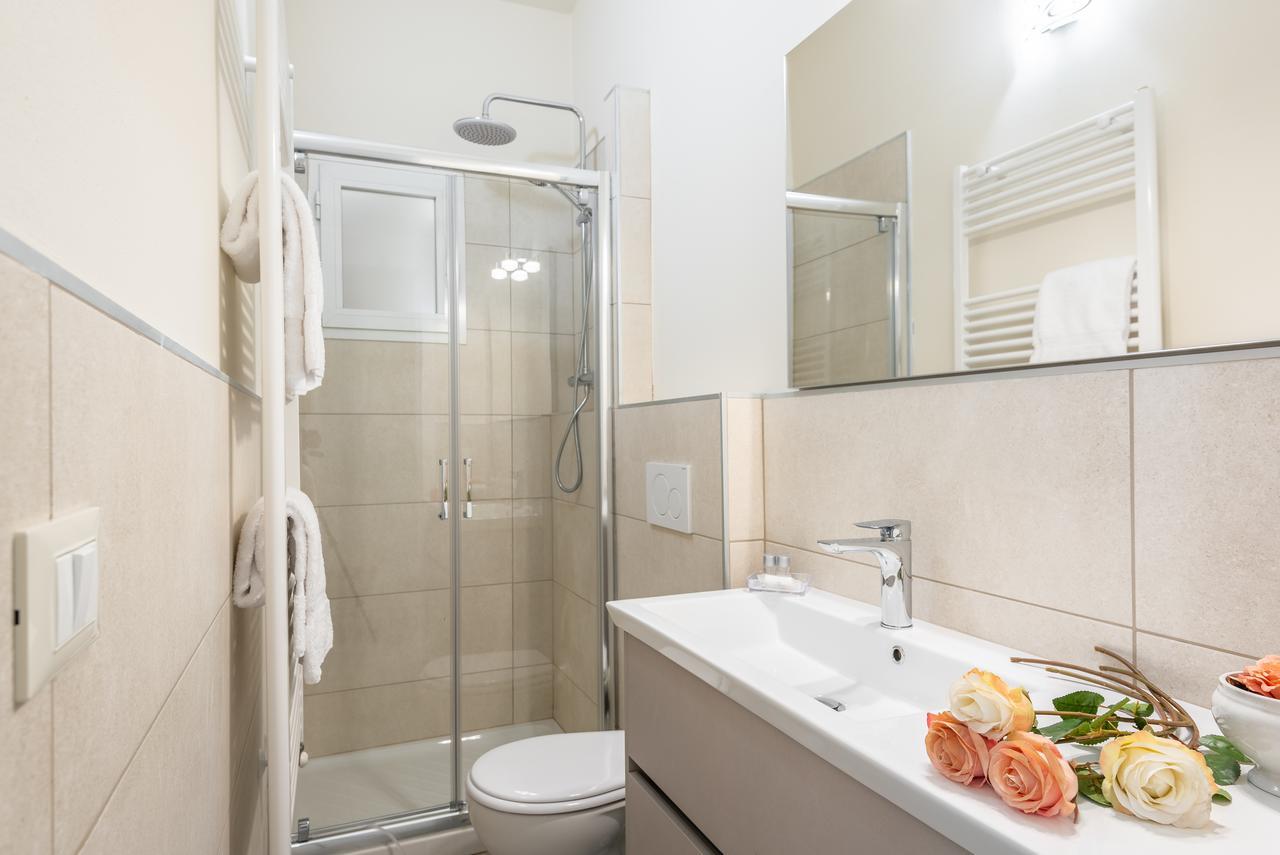 Ognissanti 3 Bedrooms Apartment Florence