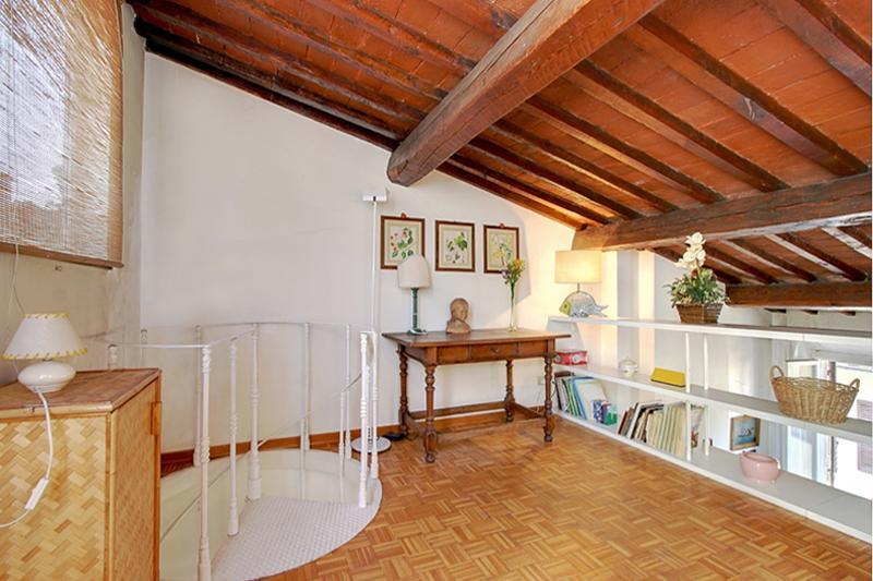 Apartment Rustici With Terrace Florence