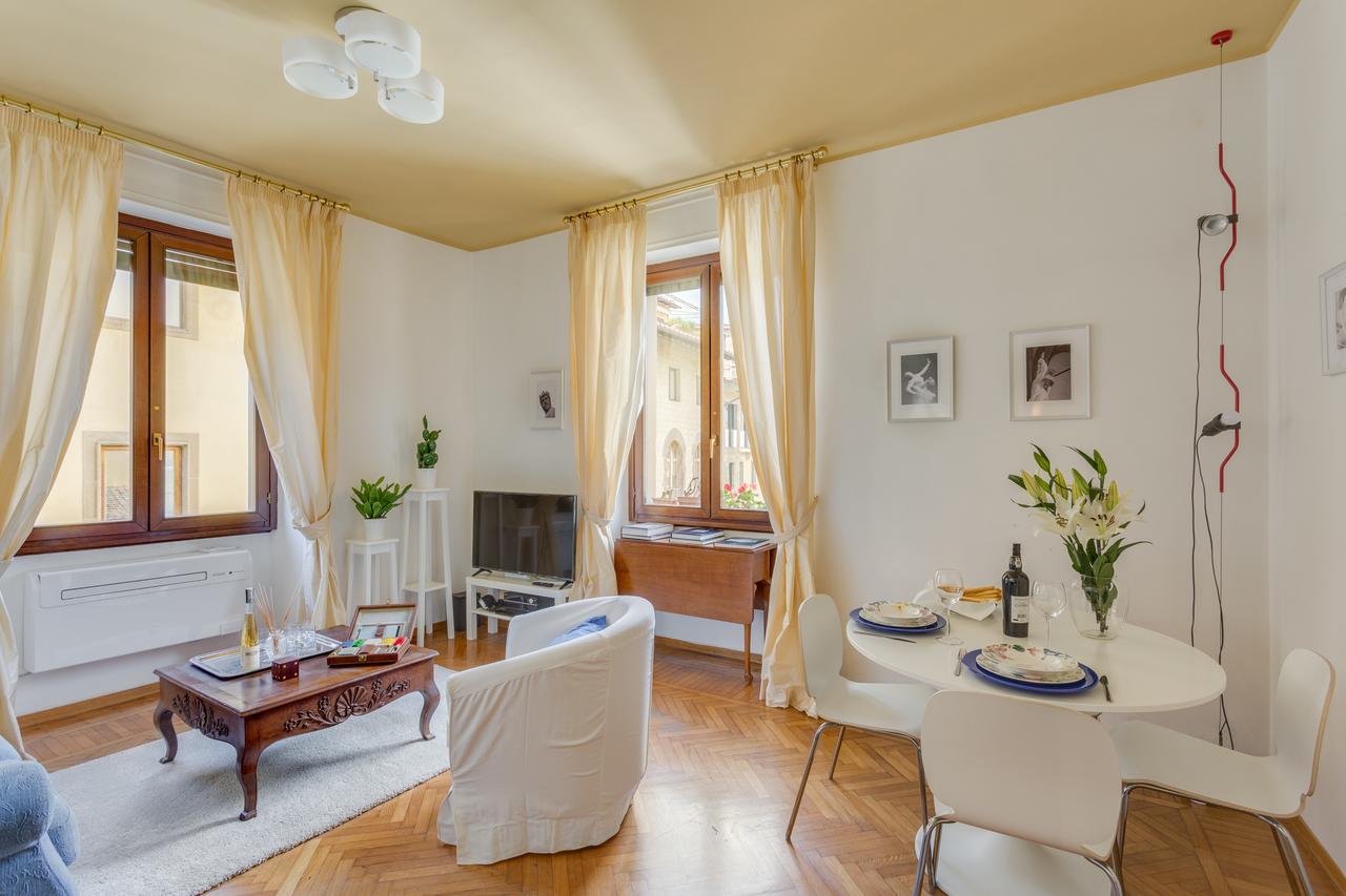 Piazza Santa Felicita Apartment Florence