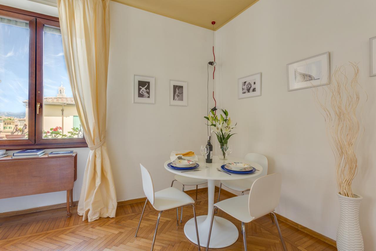 Piazza Santa Felicita Apartment Florence
