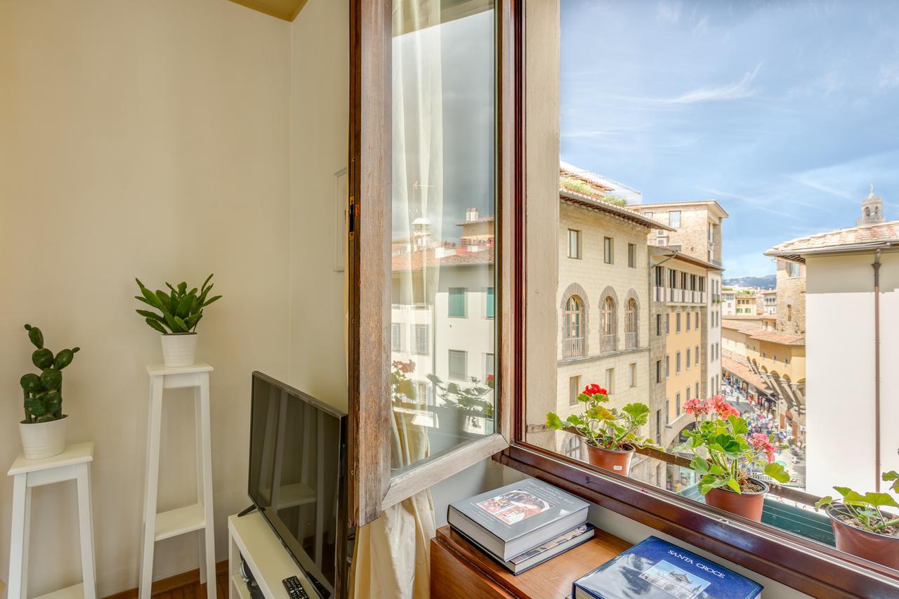 Piazza Santa Felicita Apartment Florence
