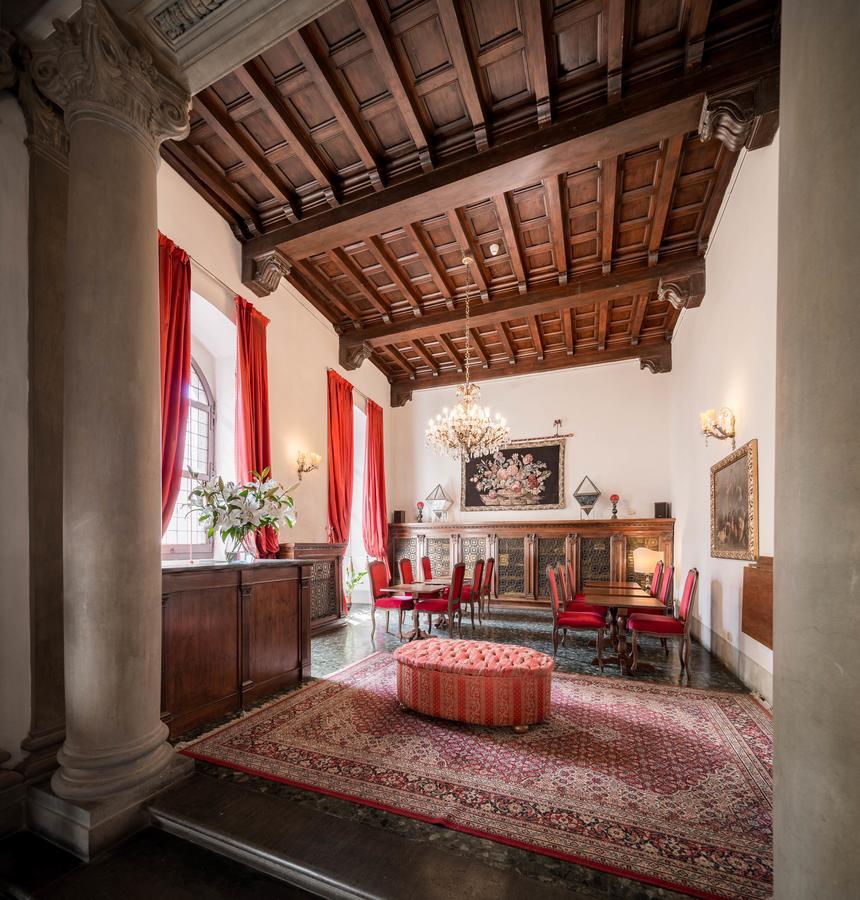 Torre Guelfa Palazzo Acciaiuoli 4* Florence