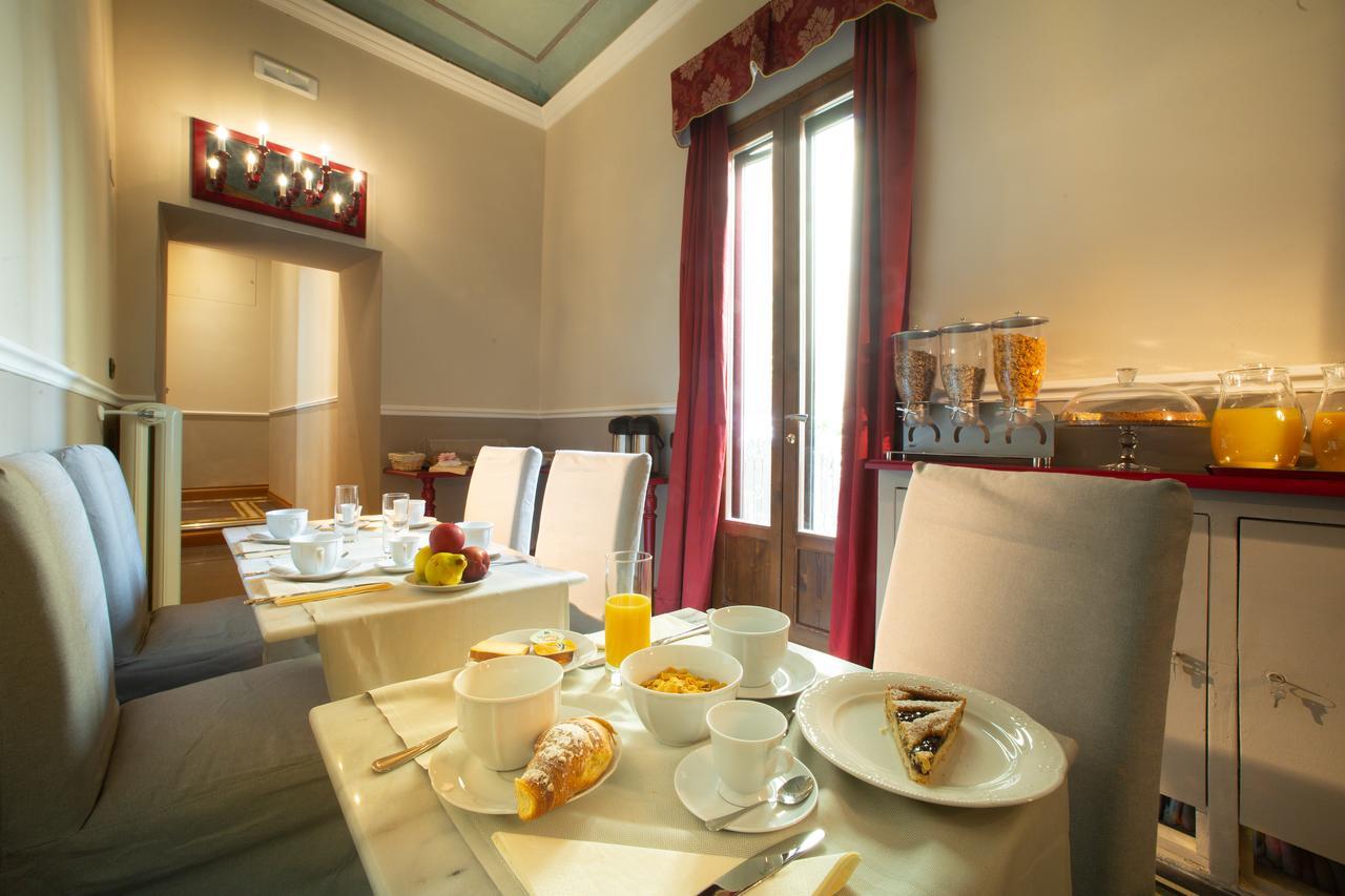 Couette-café Boutique Torre De' Conti