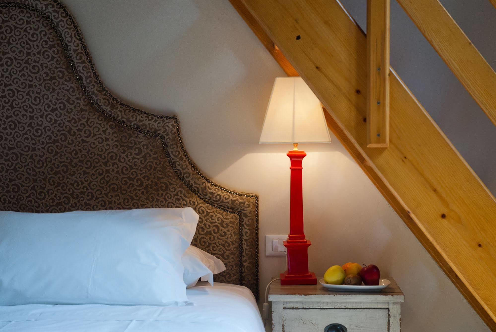 Guest house Black 5