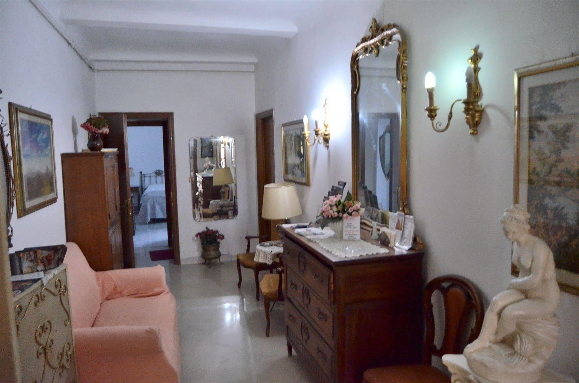 Barbara House - Hotel 3*