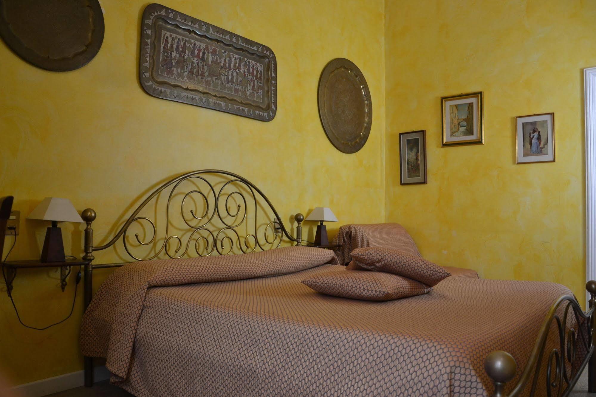 B&B Leopoldo Bed & Breakfast