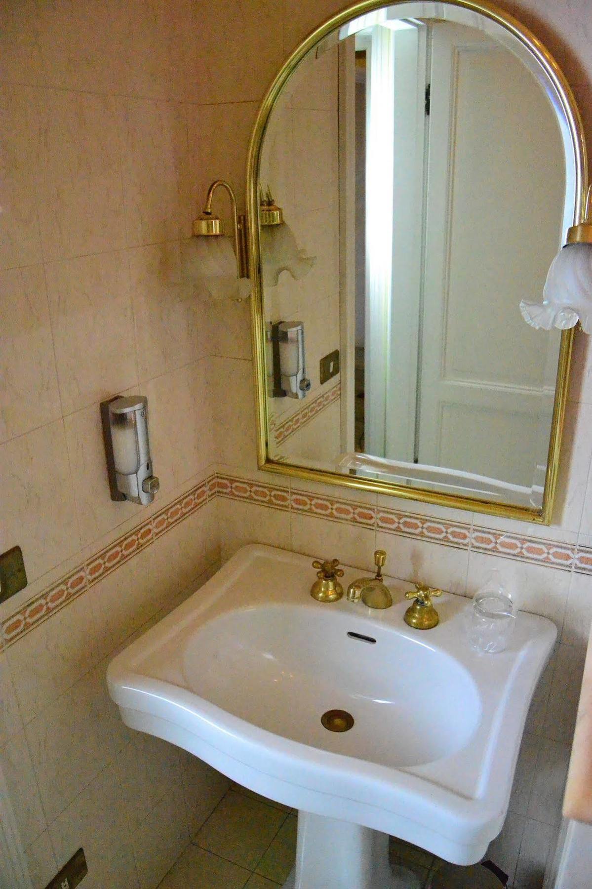 B&B Leopoldo Bed & Breakfast Florence