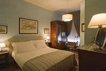 Dei Guelfi 2* Florence