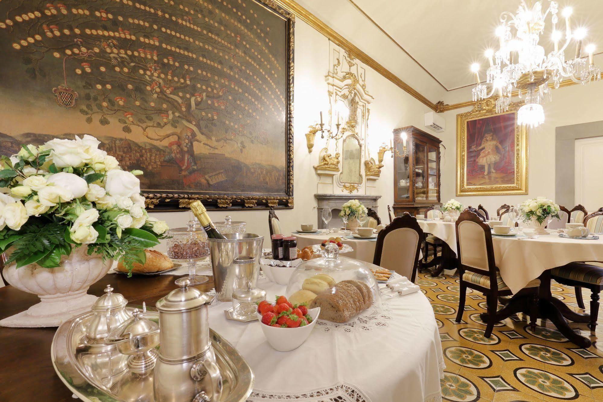 Bed & Breakfast Piazza Pitti Palace - Residenza D'Epoca 3*