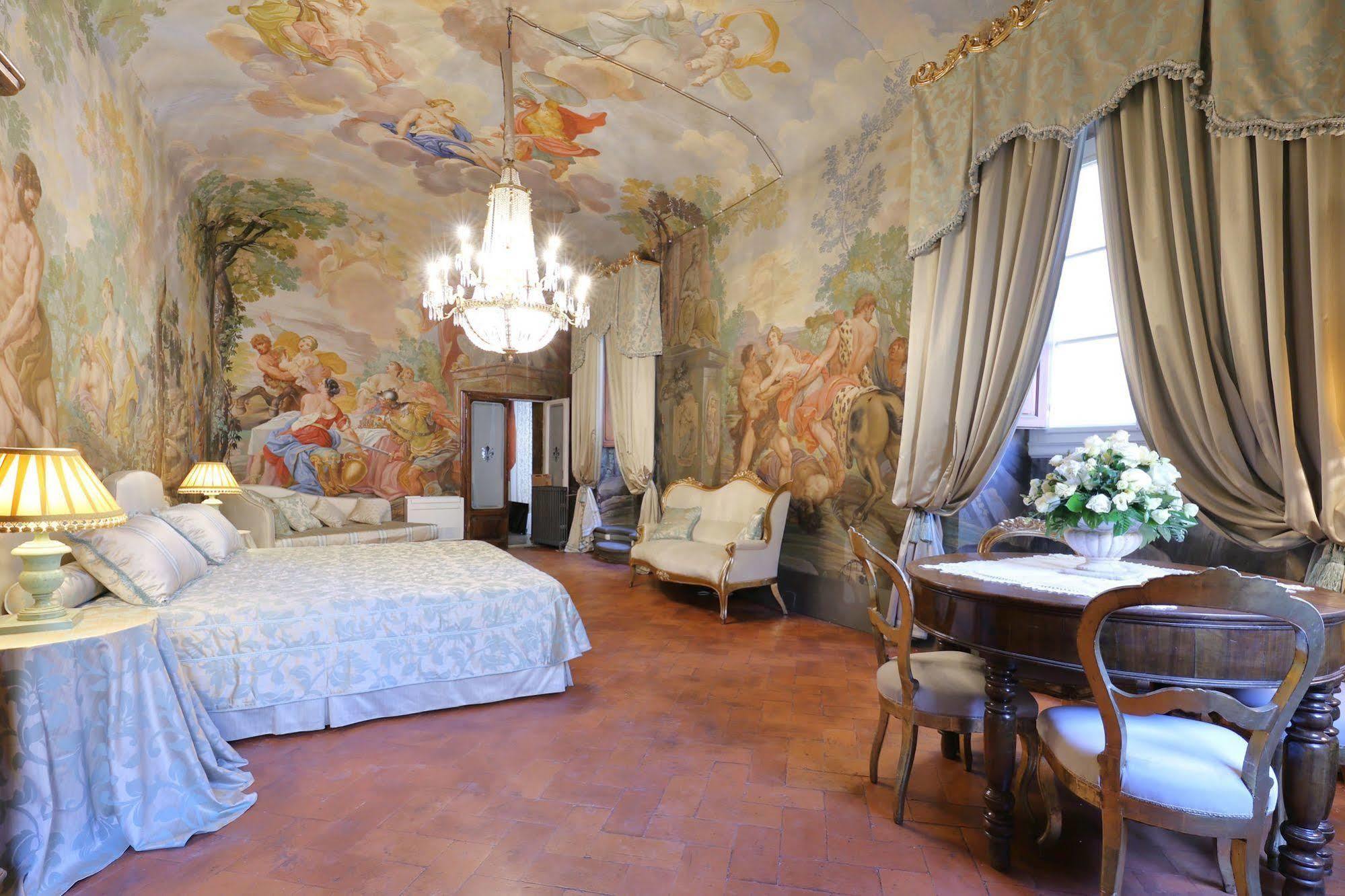 Piazza Pitti Palace - Residenza D'Epoca