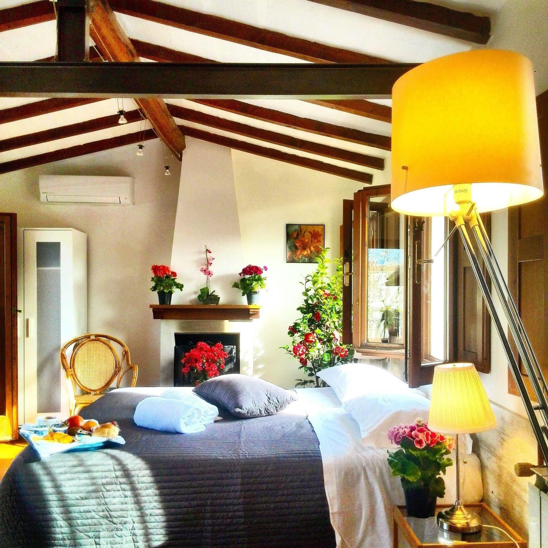 Mia Palace Couette-café 3*