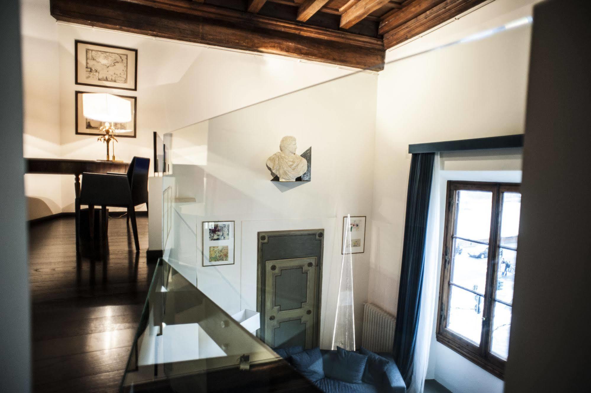 Leone Blu | Esperienze Florence