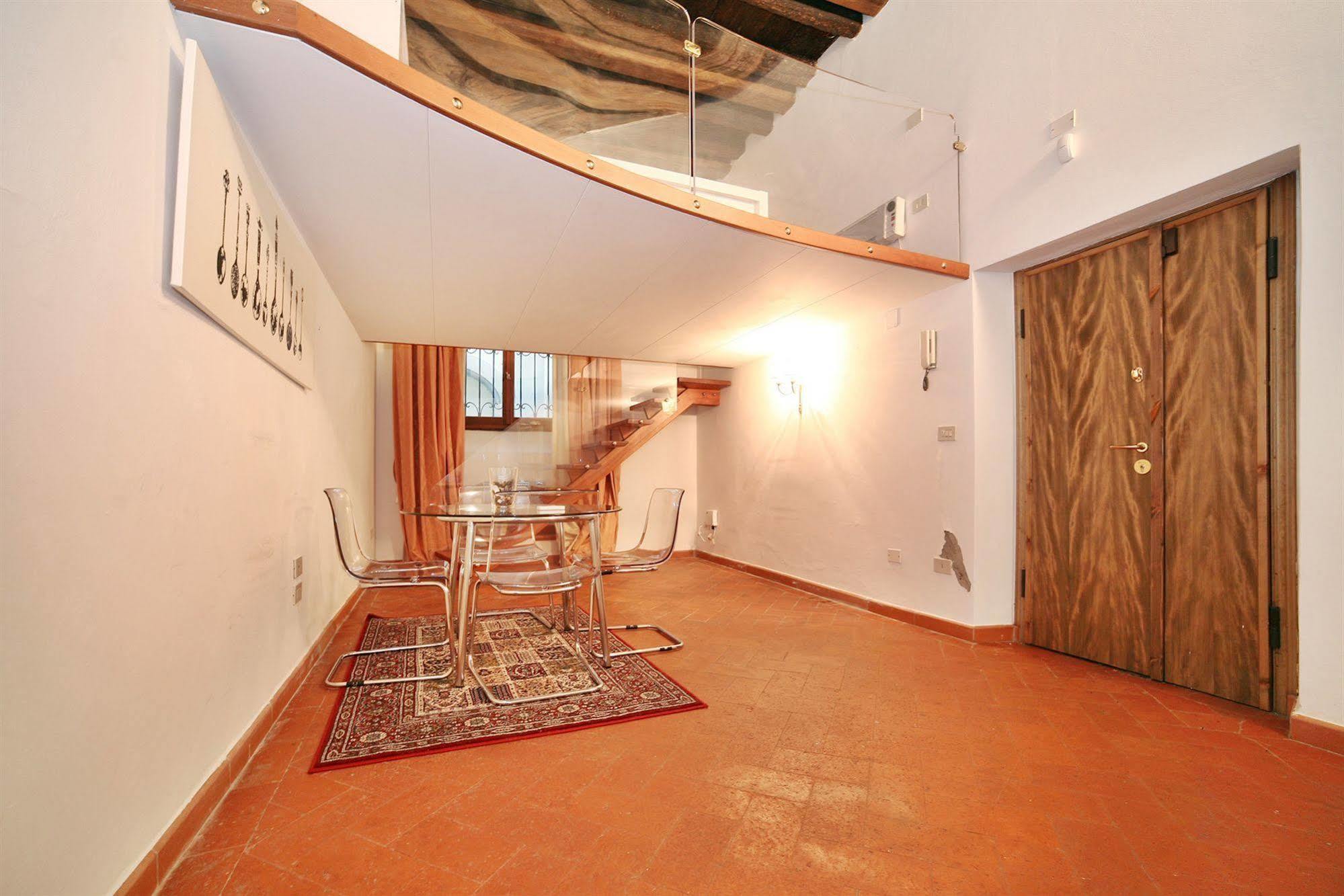 Florentia Suites Hotel