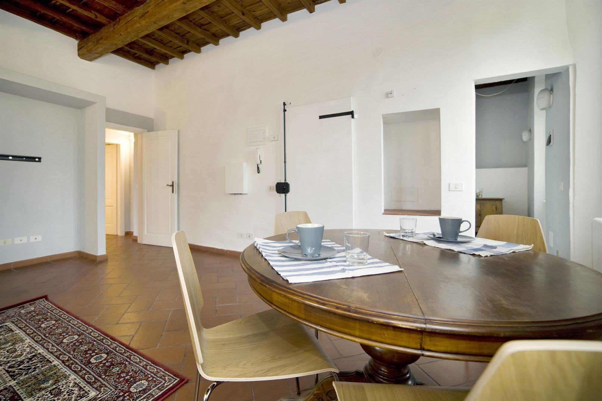 Hotel Florentia Suites *