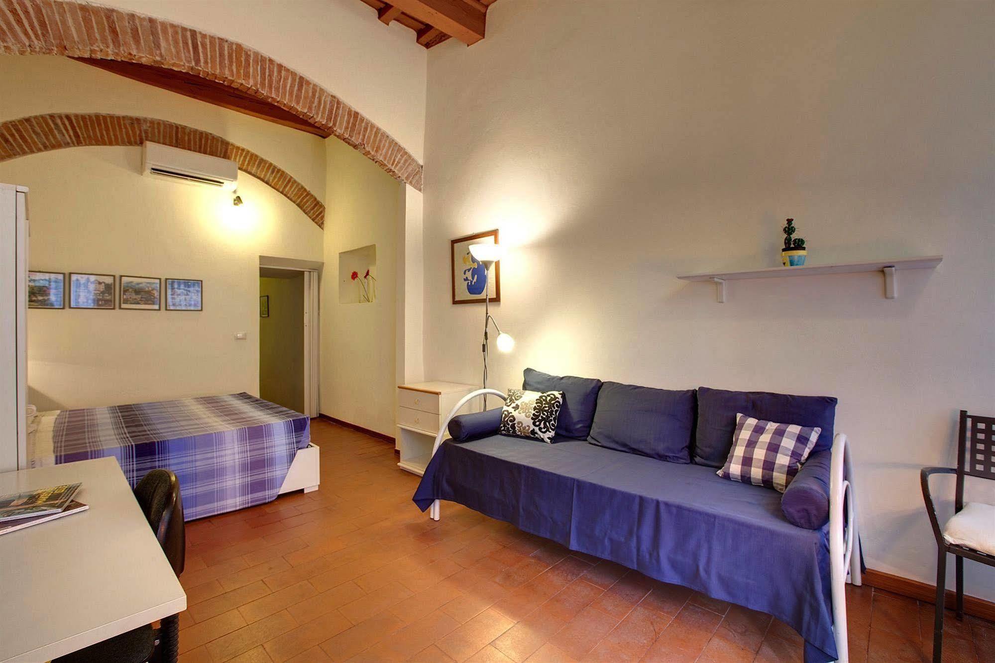 Hotel Florentia Suites