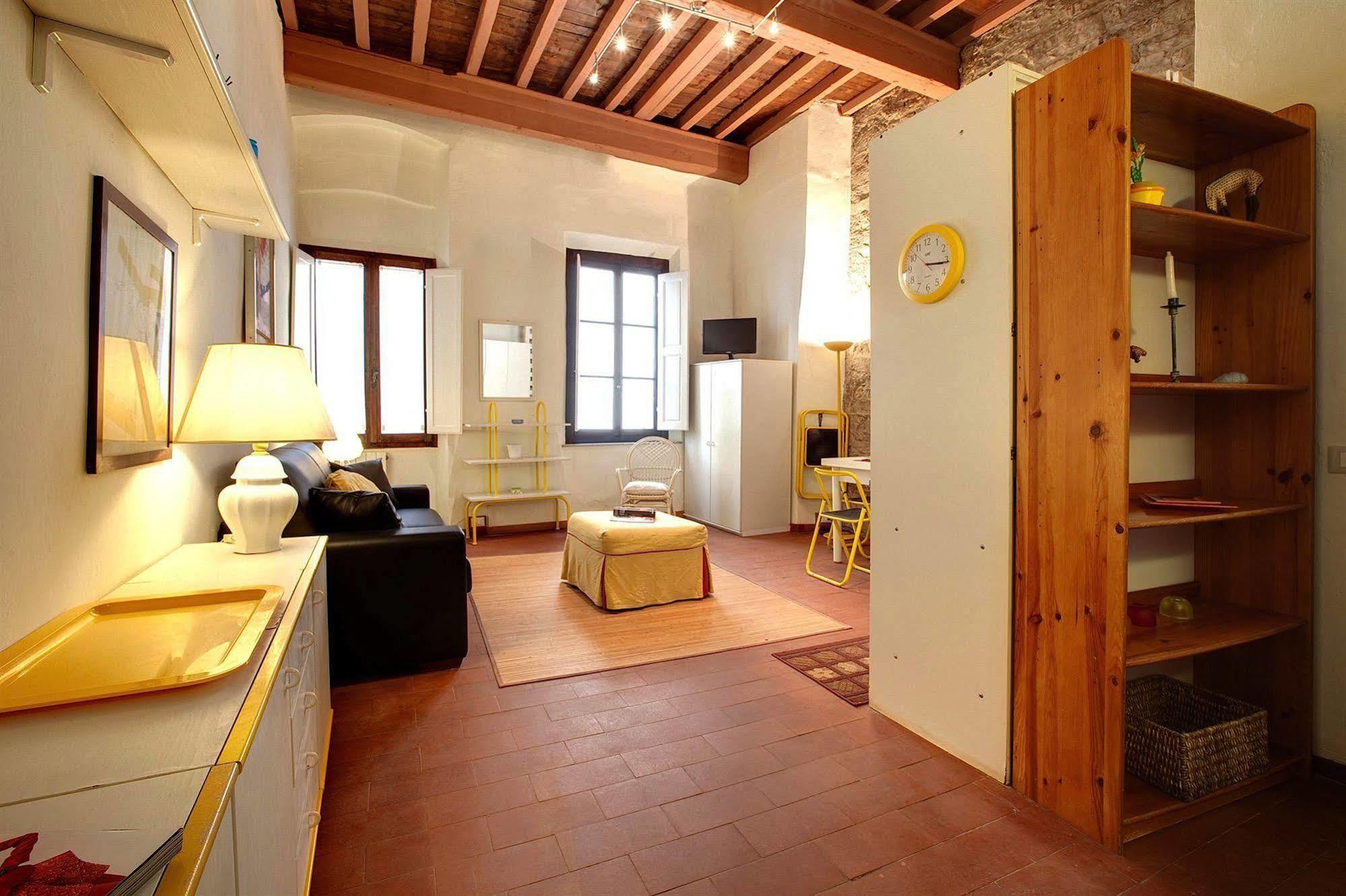 Florentia Suites Hotel