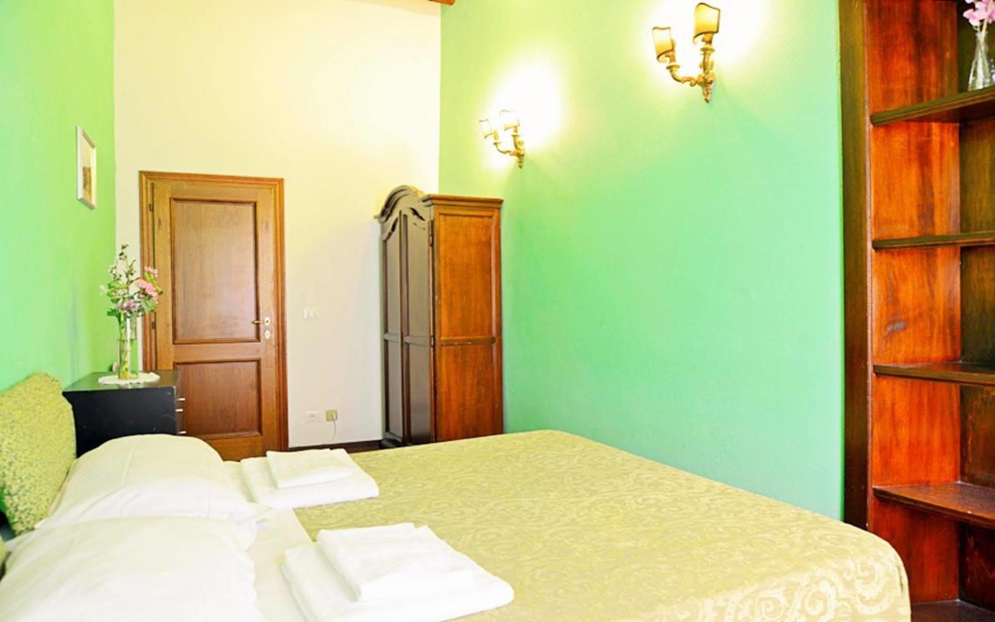 Maison d'hôtes Sani Tourist House 3*