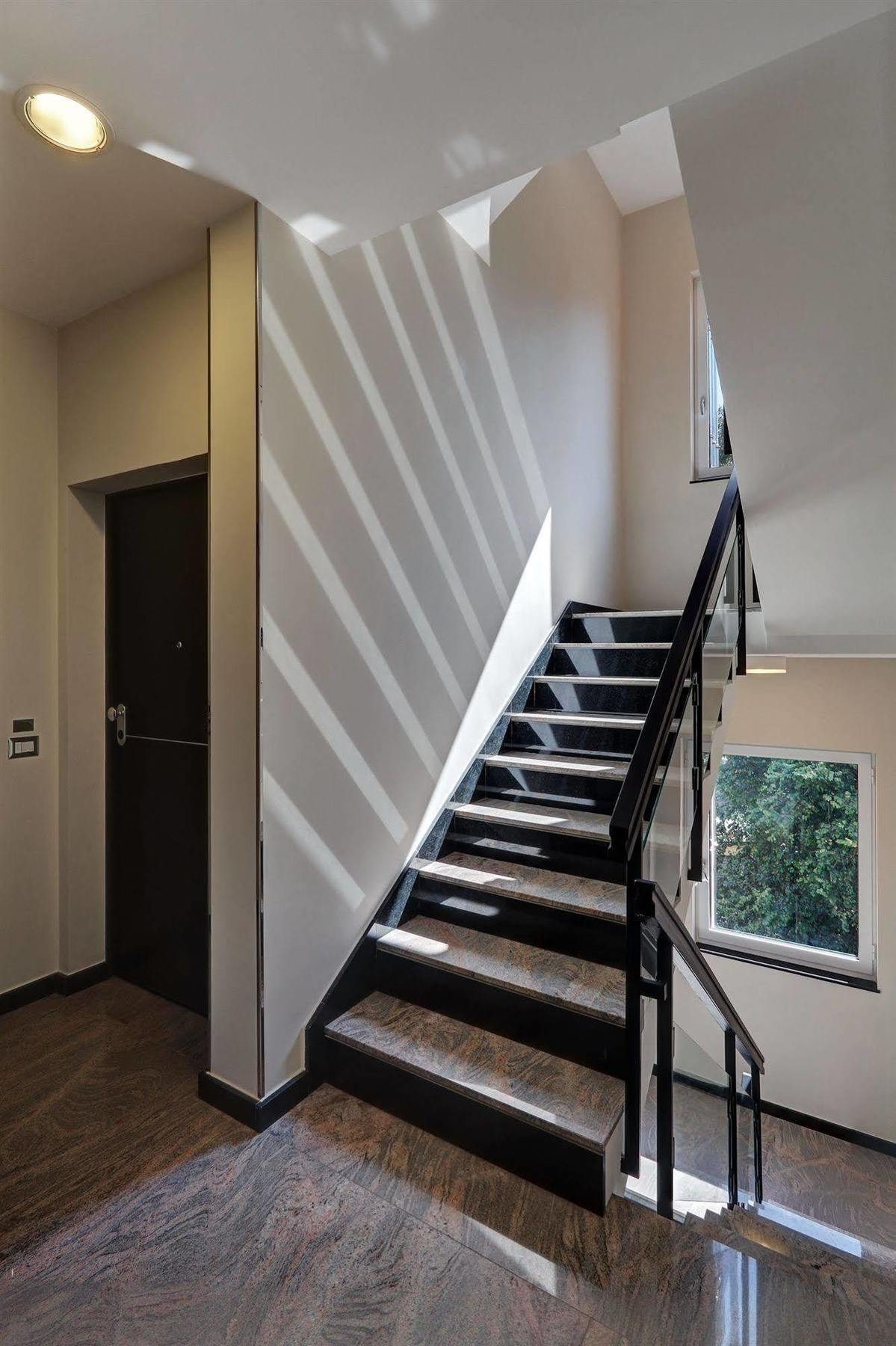 Lhp Apartment