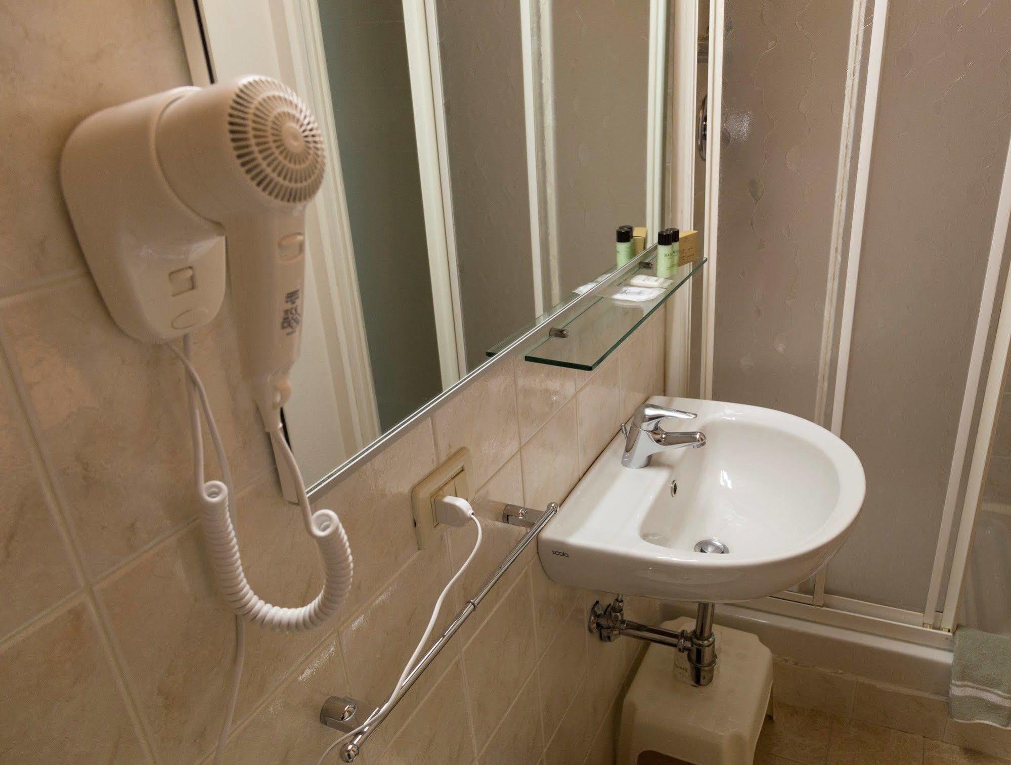 Firenze Apartments Guest house