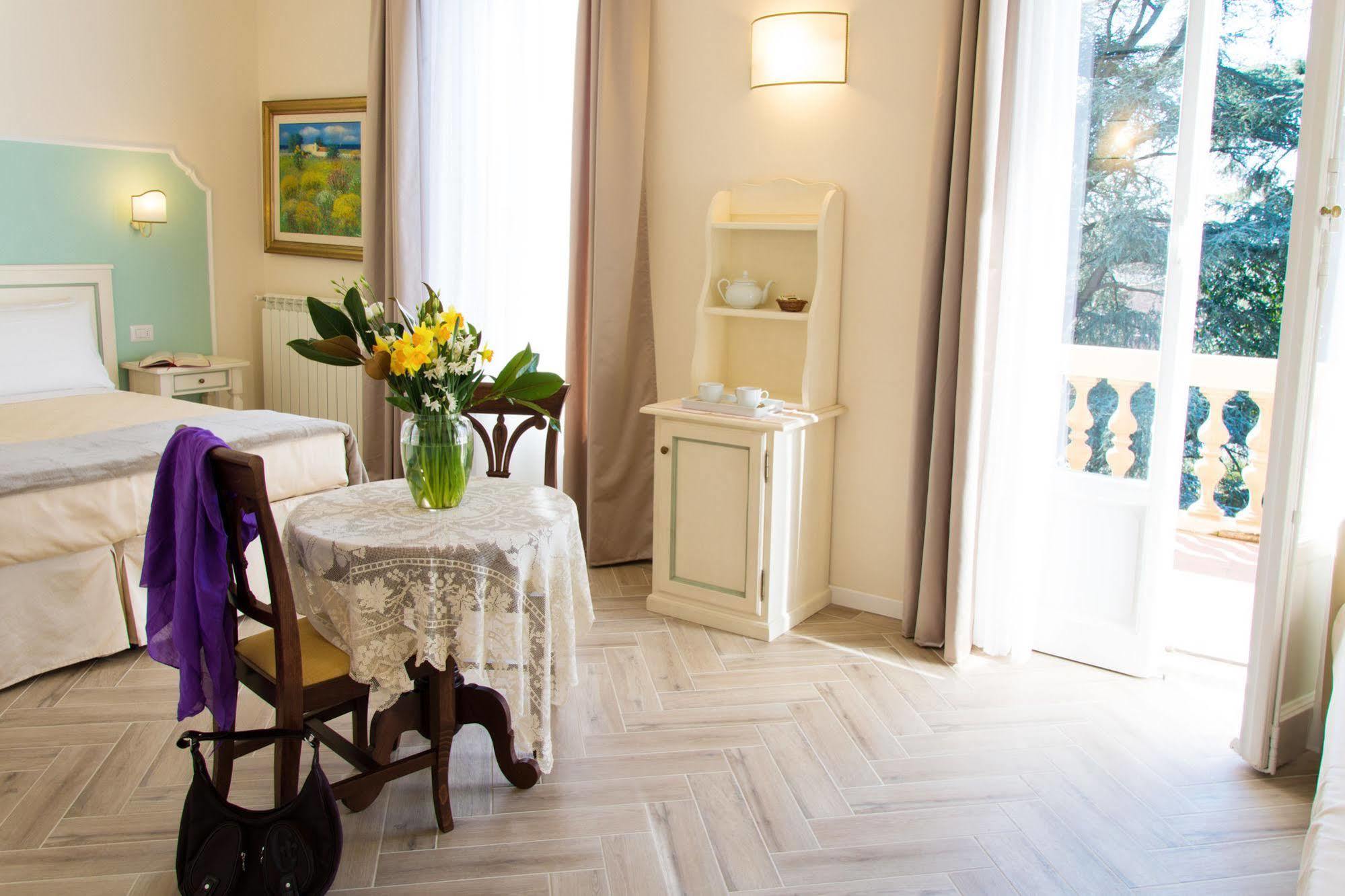 Dimora Salviati Couette-café 3*