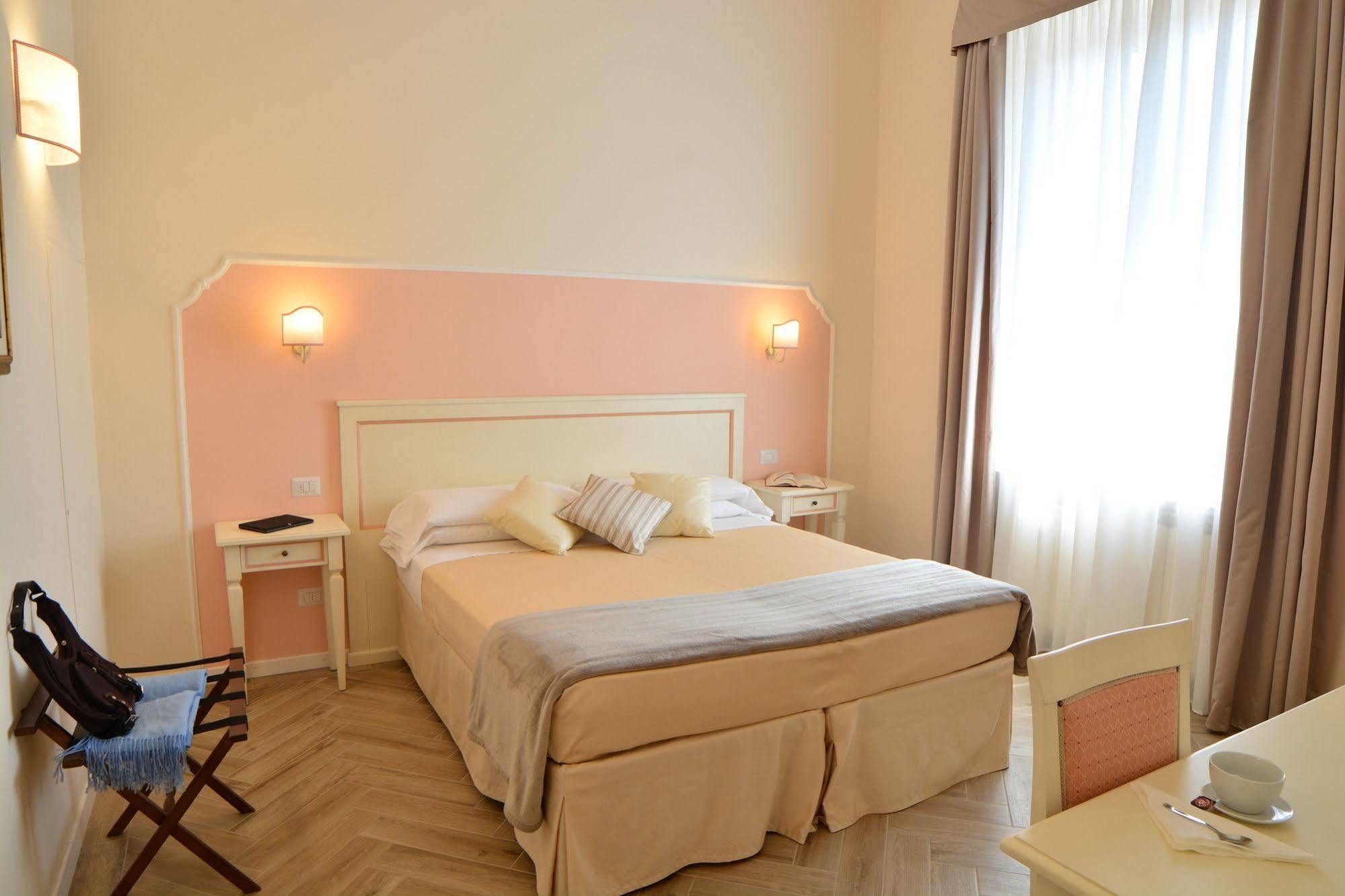 Dimora Salviati Couette-café 3*